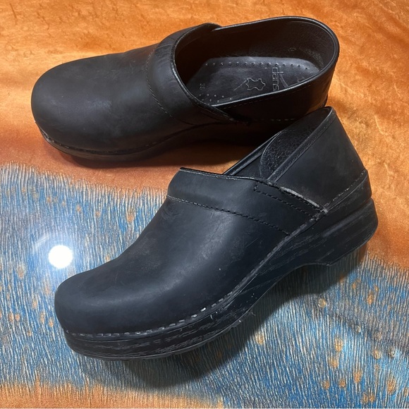 Dansko Black Leather Clogs size size 38 - Picture 1 of 11